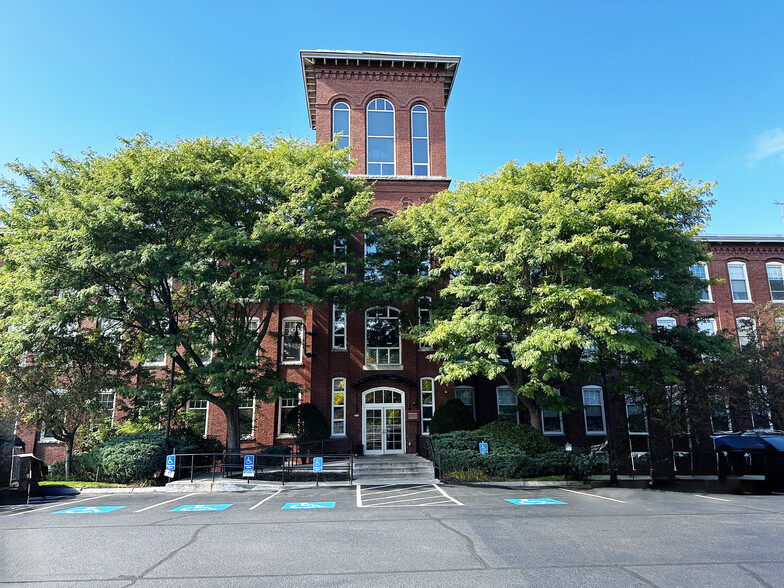 155 Dow St, Manchester, NH for sale - Building Photo - Image 1 of 8