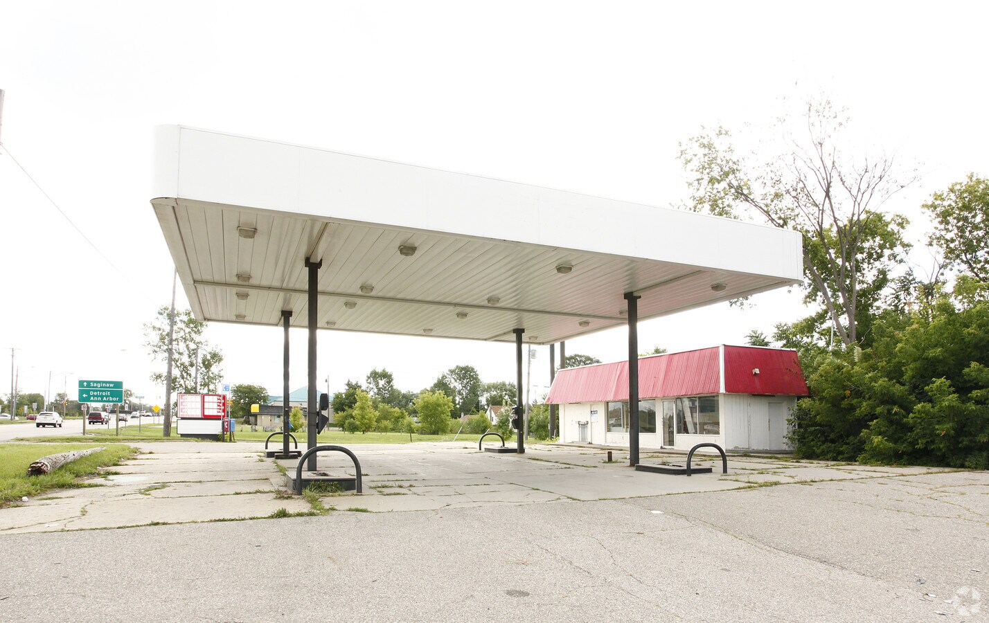 3509 Corunna Rd, Flint, MI 48532