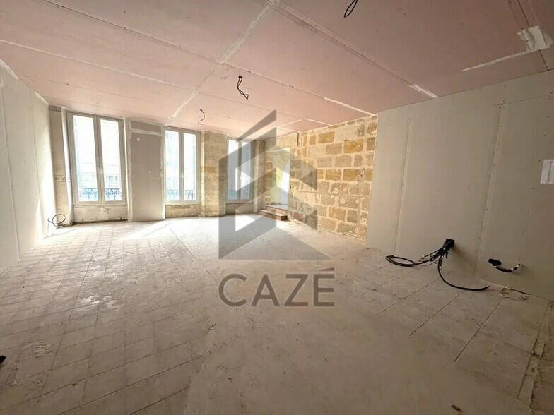 Office in Bordeaux for sale - Interior Photo - Image 2 of 5