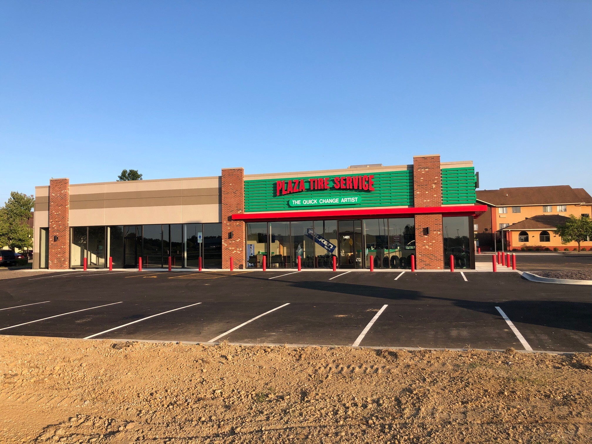 1401 E Main St, Carbondale, IL for lease Building Photo- Image 1 of 4