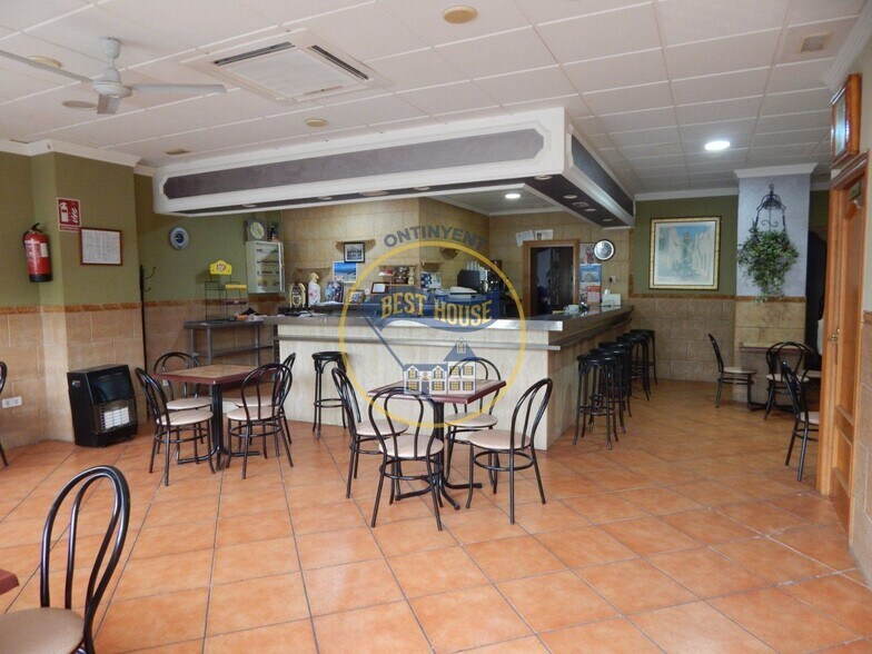 Retail in Albaida for sale - Building Photo - Image 1 of 15