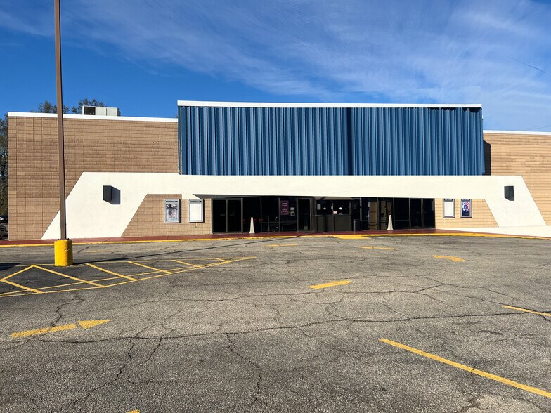 997 Cooper Rd, Picayune, MS for sale - Building Photo - Image 1 of 1