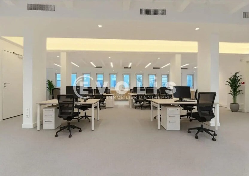 Office in Paris for lease - Interior Photo - Image 2 of 6