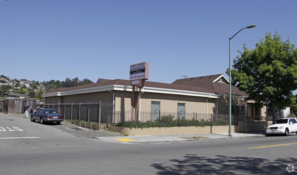 10500 Macarthur Blvd, Oakland, CA for sale - Building Photo - Image 2 of 13