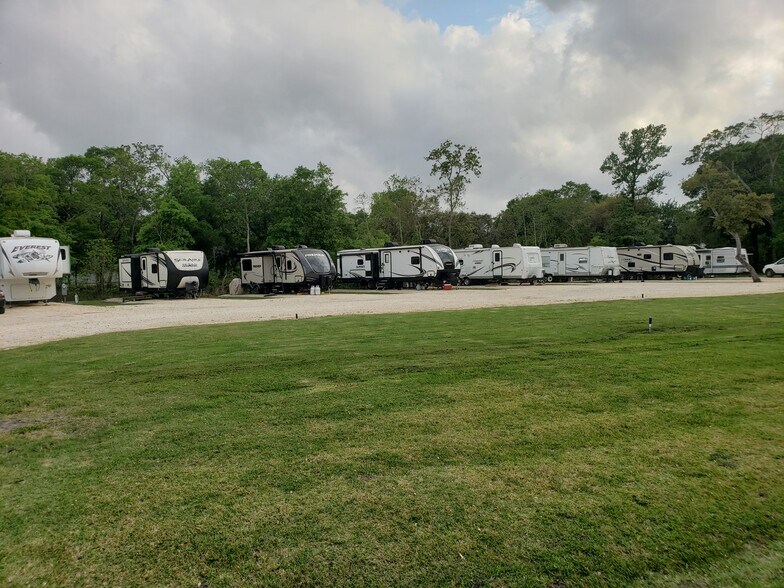 115 County Road 725, Sweeny, TX 77480