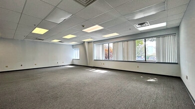 630 Municipal Dr, Nazareth, PA for lease Interior Photo- Image 2 of 7
