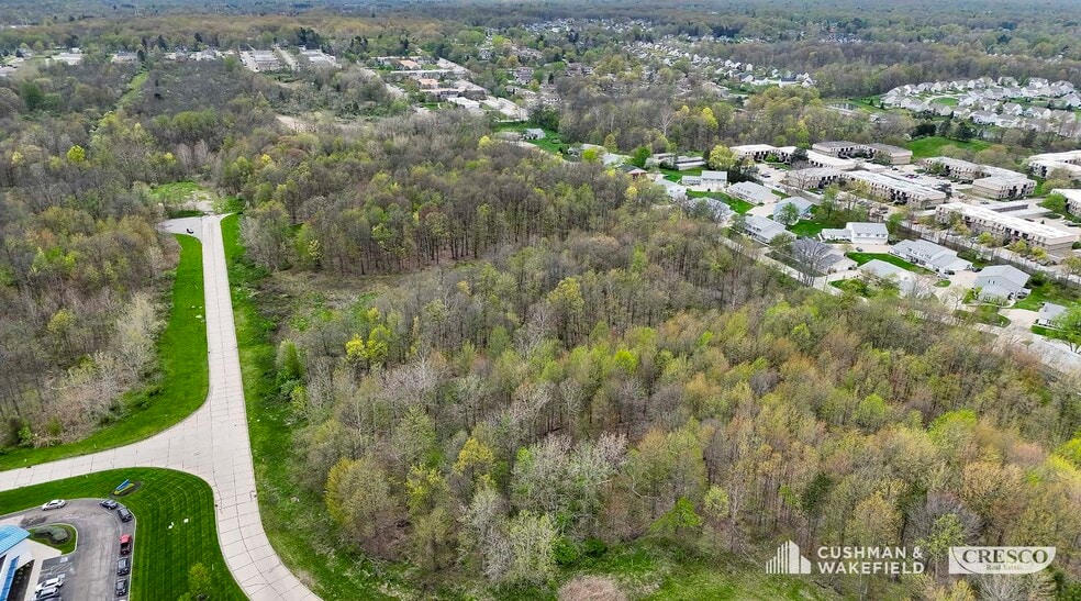 York Beta Dr, North Royalton, OH for sale - Aerial - Image 3 of 5