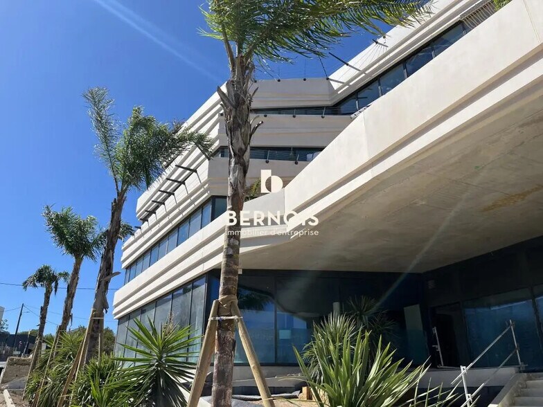 Office in La Seyne-sur-Mer for lease - Building Photo - Image 3 of 28