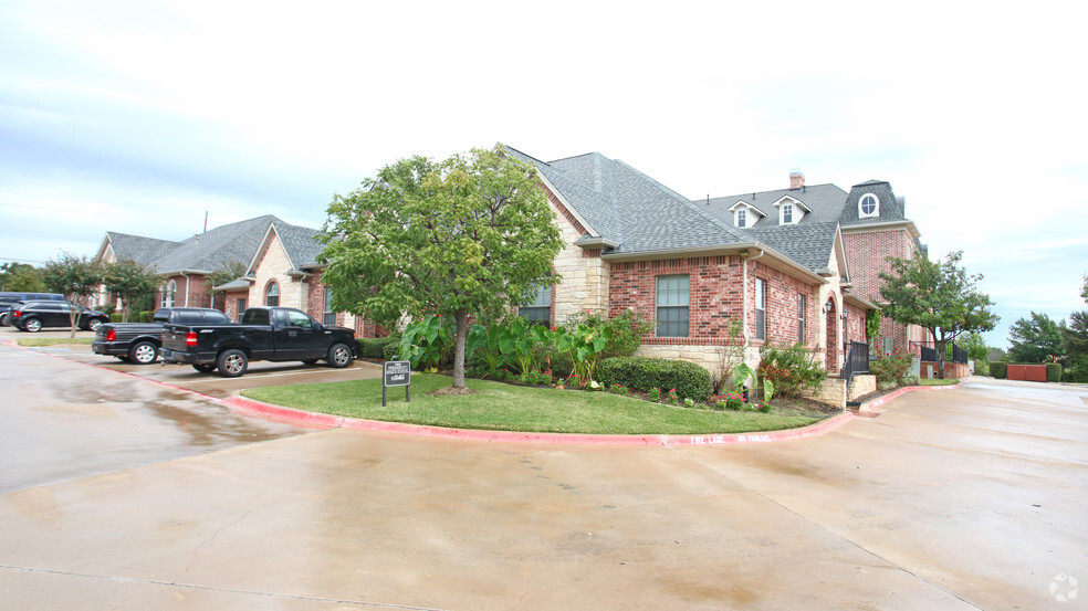 1664 Keller Pky, Keller, TX for lease - Building Photo - Image 3 of 4