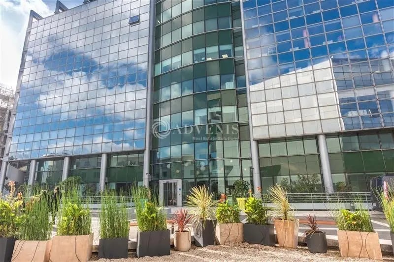 Office in Pantin for lease Building Photo- Image 1 of 12