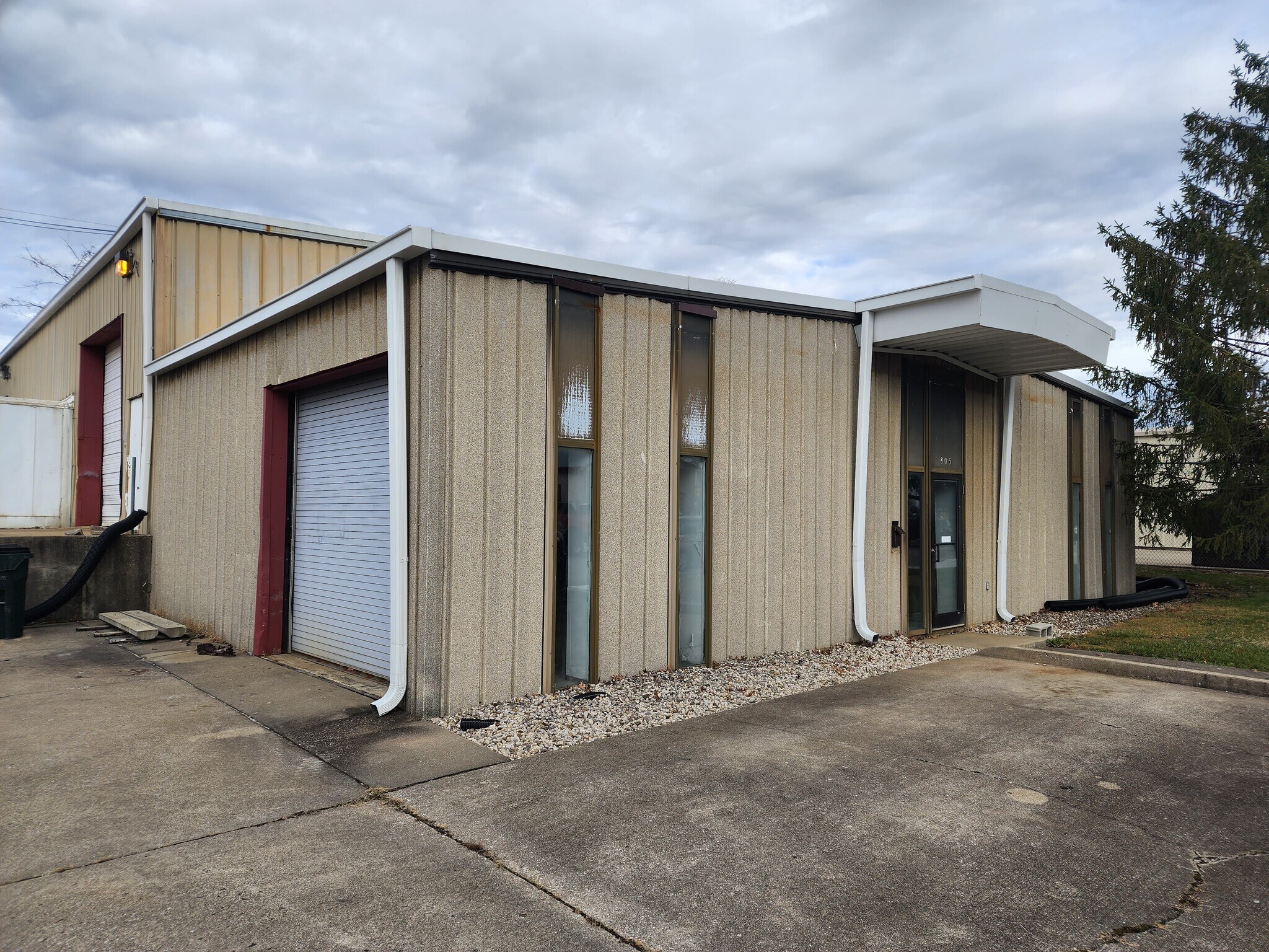 805 Contract St, Lexington, KY for sale Building Photo- Image 1 of 1