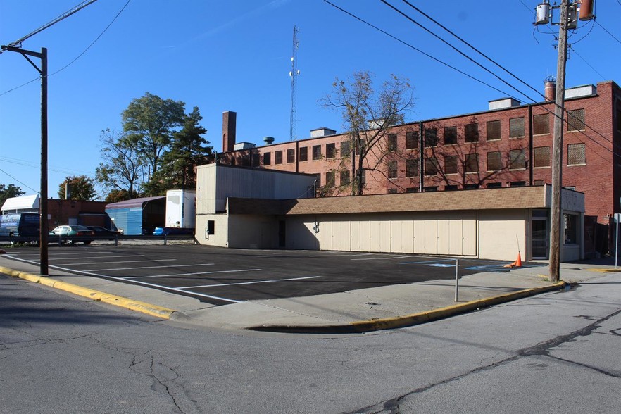 299 S East St, Crown Point, IN for sale - Building Photo - Image 1 of 1