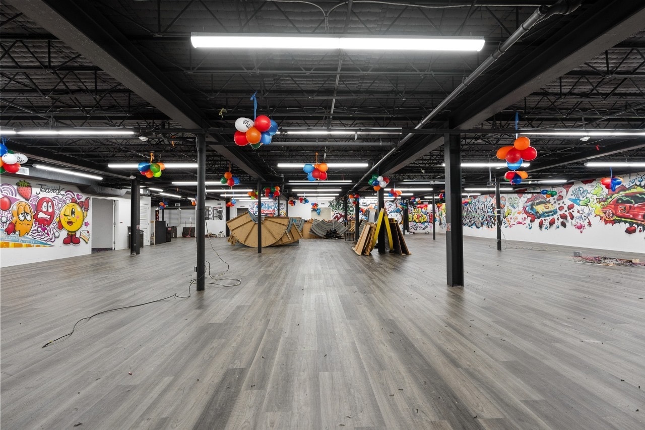 545-553 Cedar Ln, Teaneck, NJ for lease Building Photo- Image 1 of 29