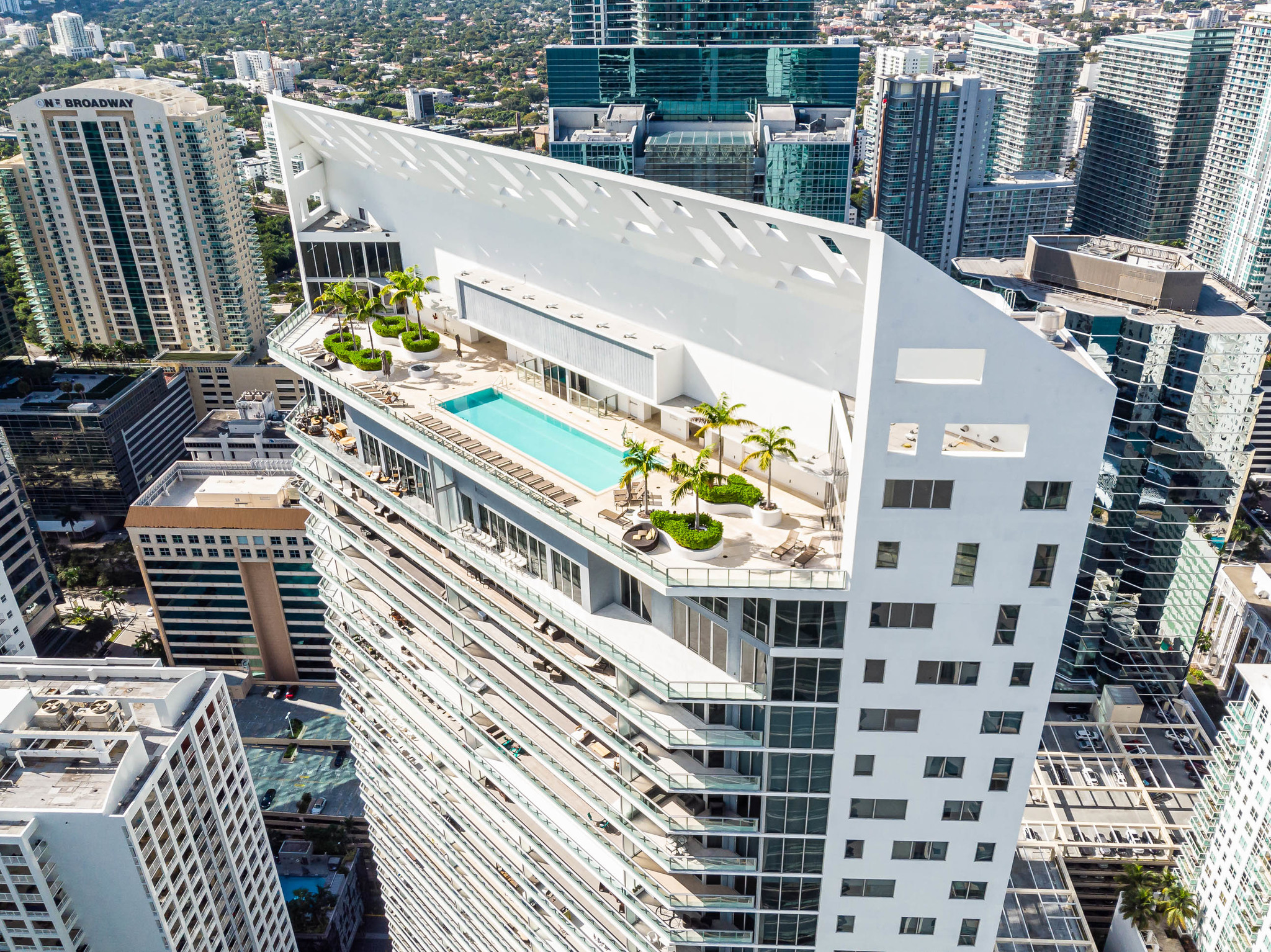 brickell-house-rooftop-club-restaurant-miami-fl-for-sale-loopnet