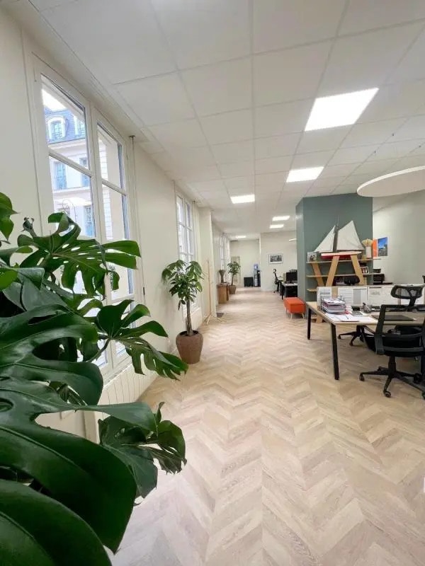 Office in Saint-Germain-en-Laye for lease Interior Photo- Image 1 of 16