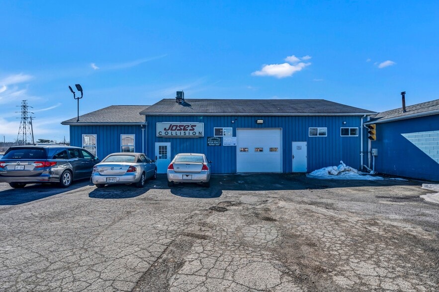 5621 Lockport Rd, Niagara Falls, NY for lease - Building Photo - Image 3 of 19