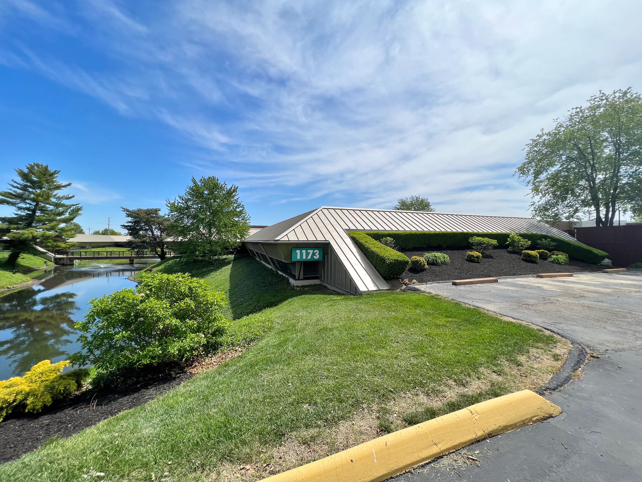 1173 Corporate Lake Dr, Creve Coeur, MO for sale Building Photo- Image 1 of 7