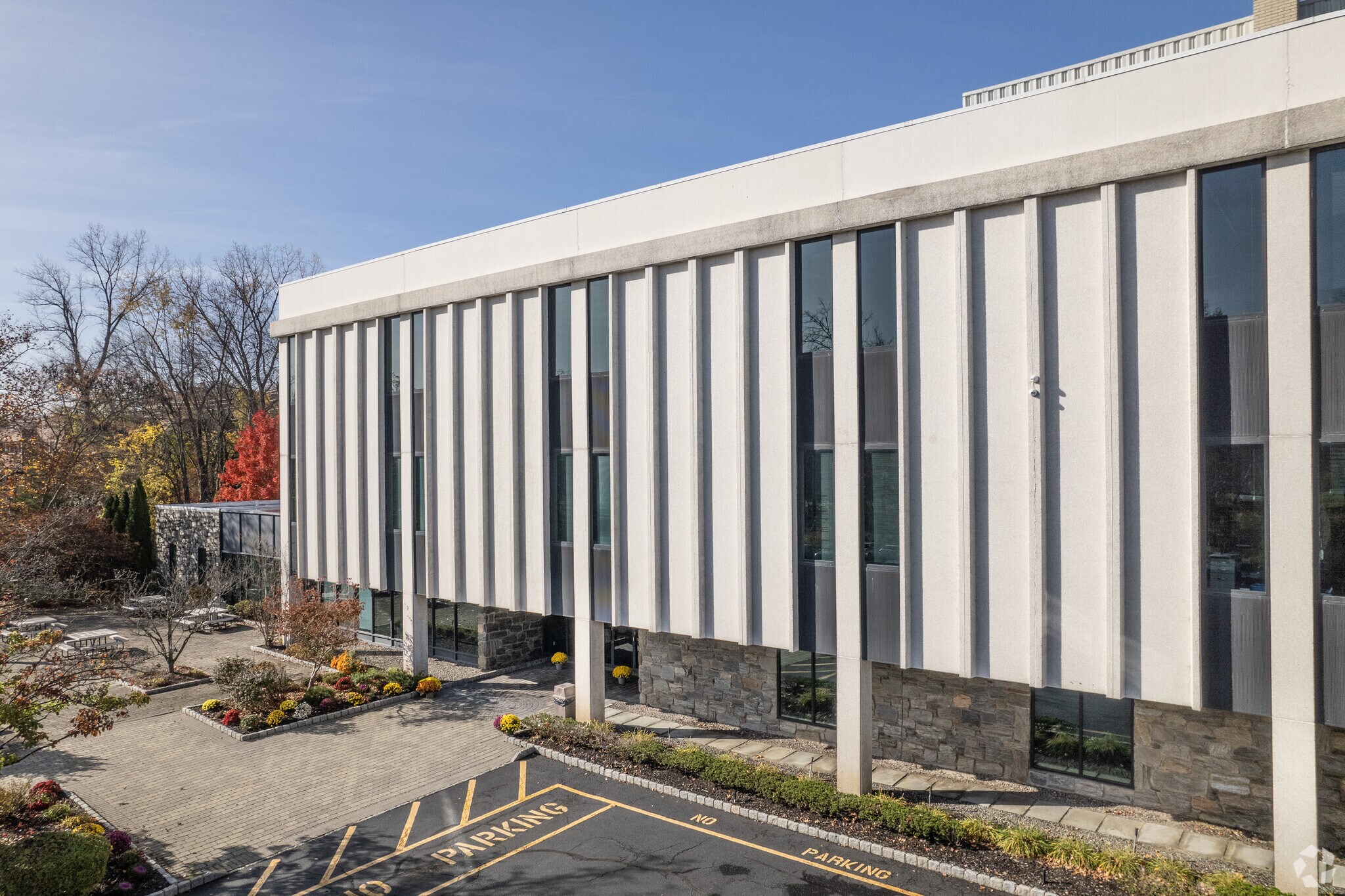 700800 Kinderkamack Rd, Oradell, NJ 07649 Ridge West Business Park