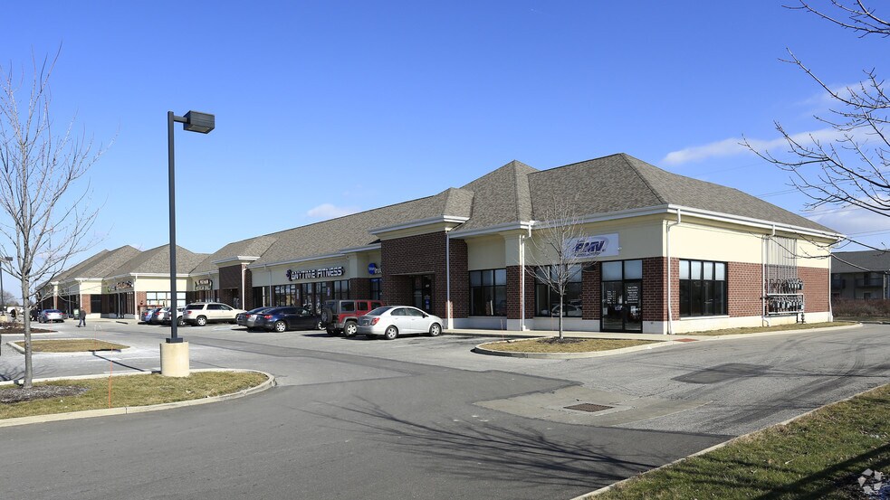 605677 Chestnut Commons Dr, Elyria, OH 44035