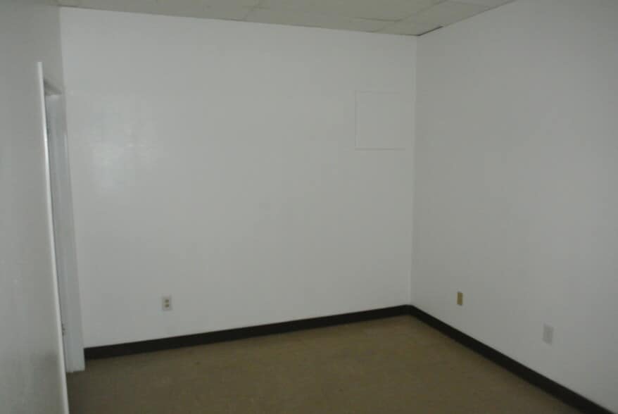 2301 E Central Texas Expressway, Killeen, TX for lease - Interior Photo - Image 3 of 22