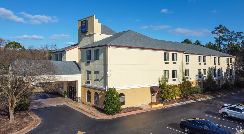 1569 Jim Johnson Rd, Fayetteville, NC for sale - Primary Photo - Image 1 of 1