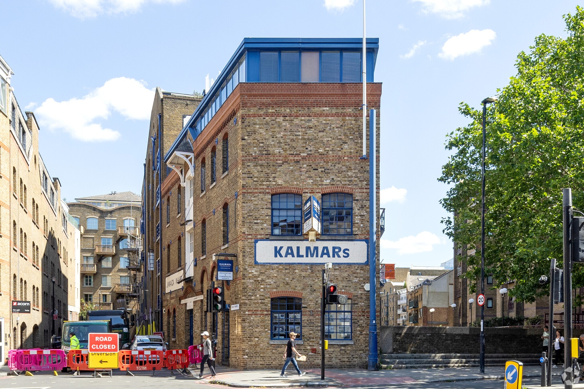 2 Shad Thames, London for sale Primary Photo- Image 1 of 1