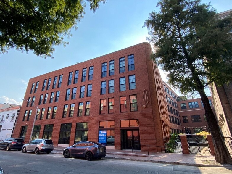 821 Tchoupitoulas St, New Orleans, LA for lease - Primary Photo - Image 1 of 6