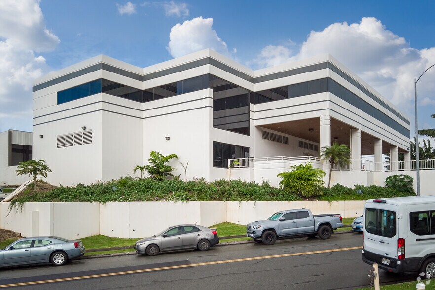 99-1379 Koaha Pl, Honolulu, HI for sale - Building Photo - Image 1 of 1