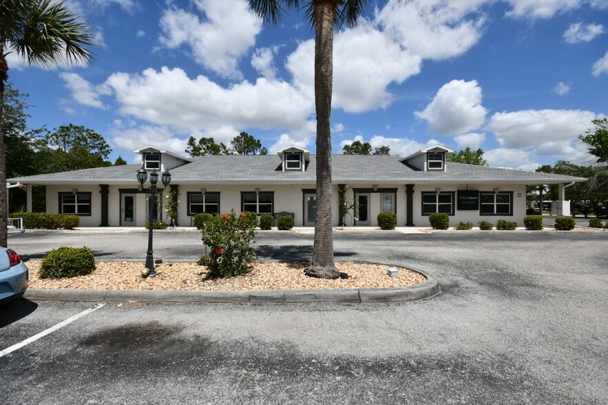 1531 Rio De Janeiro Ave, Punta Gorda, FL for lease - Building Photo - Image 2 of 24