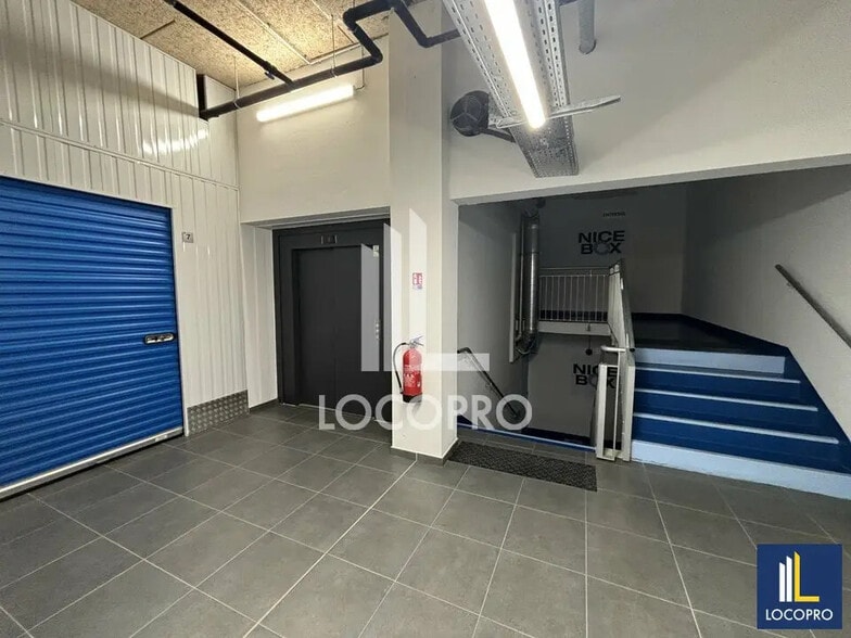 Flex in Nice for sale - Building Photo - Image 1 of 7