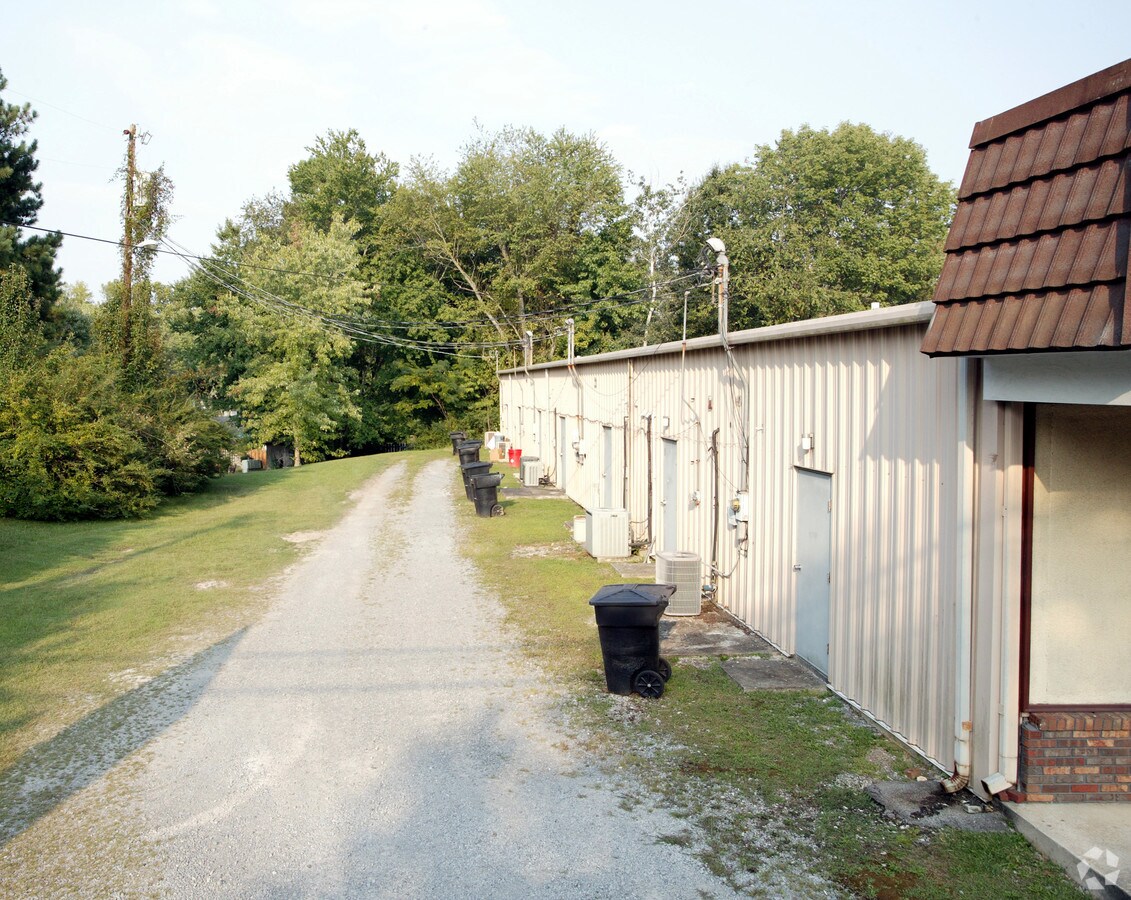 620632 Wilson Ave, Tullahoma, TN 37388