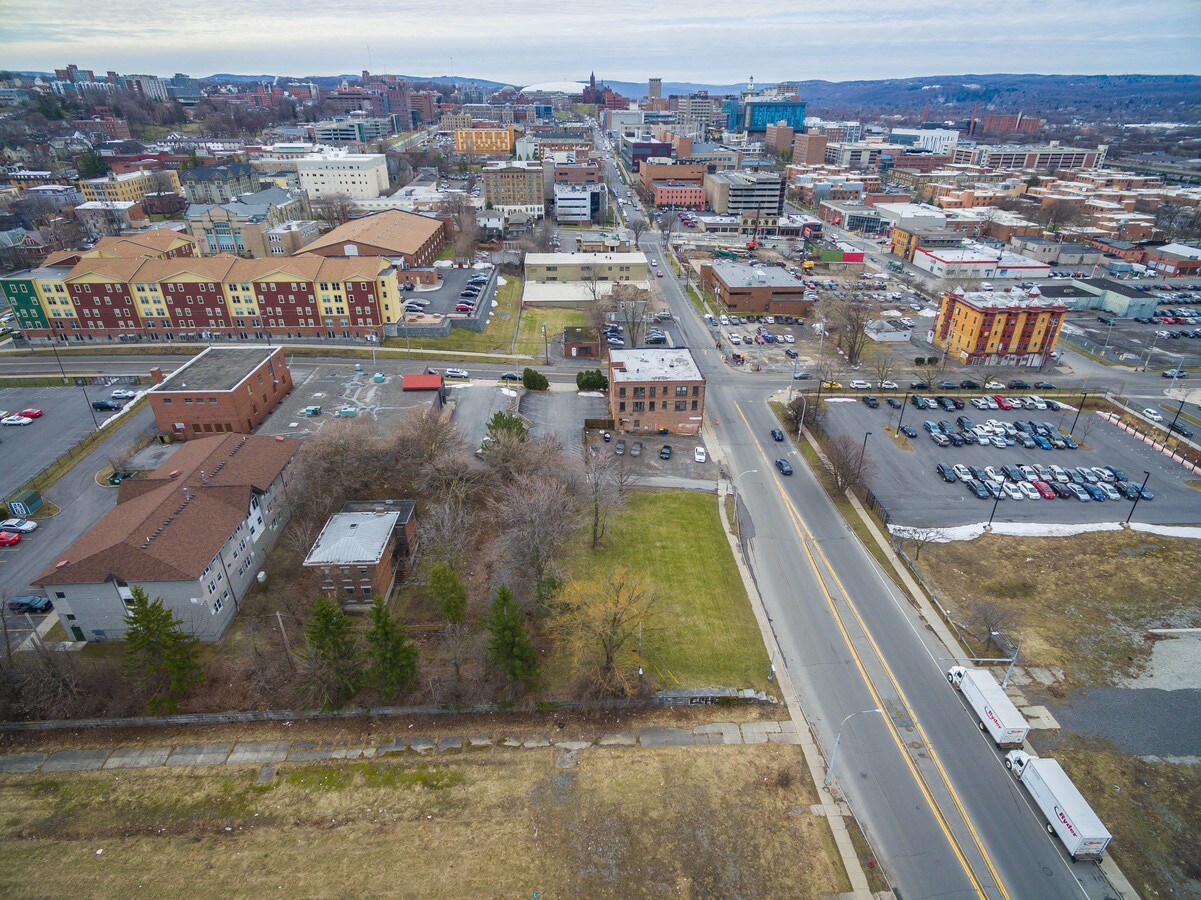 201 S Crouse Ave, Syracuse, NY 13210 Syracuse University Development