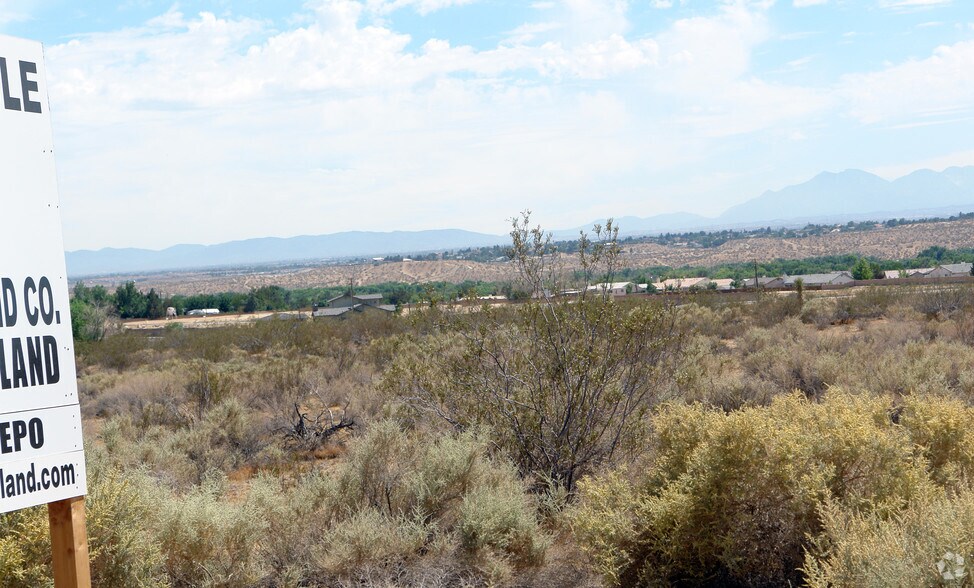 Mana Rd, Apple Valley, CA for sale - Primary Photo - Image 1 of 1