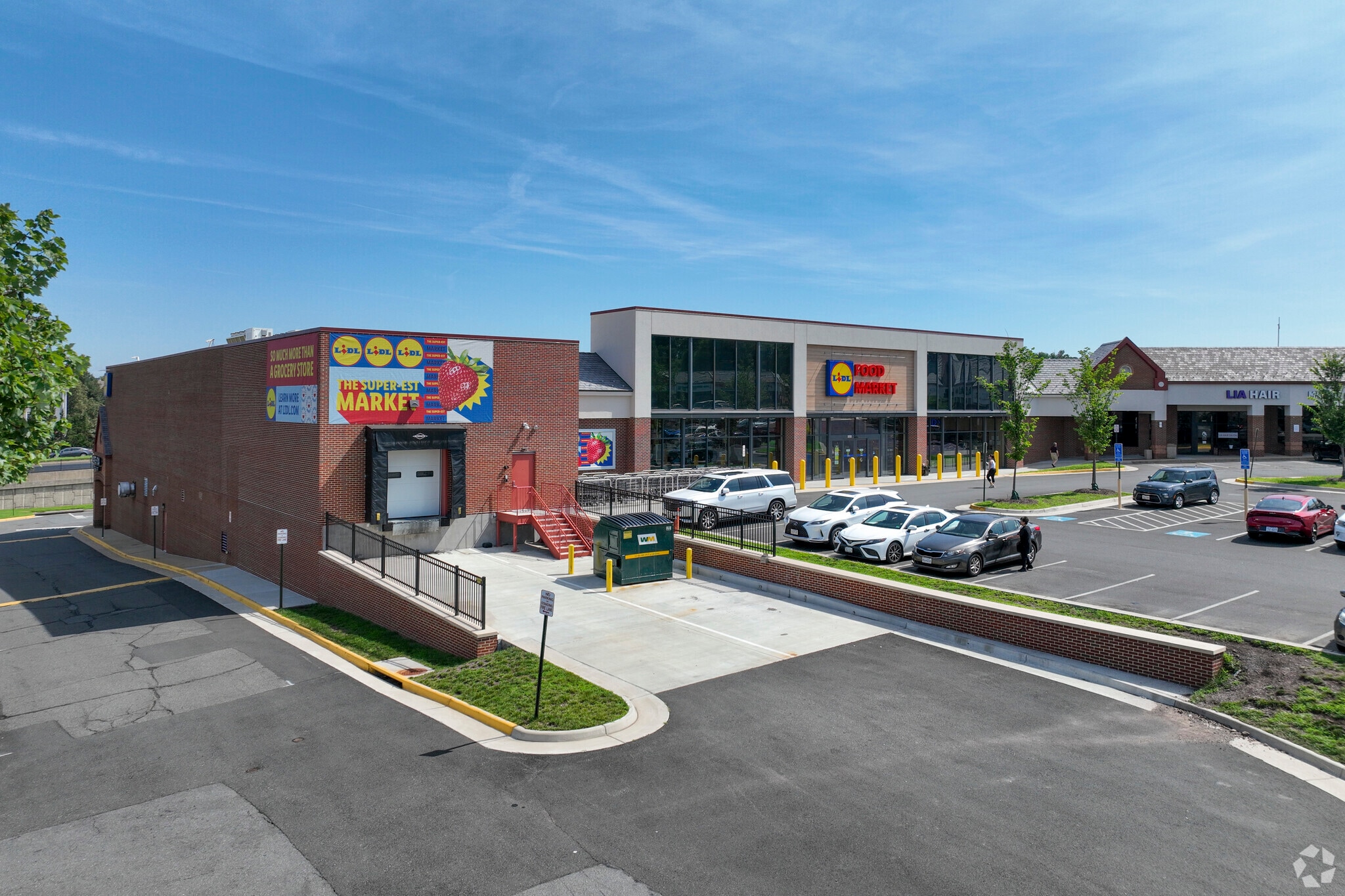 5930-6049 Centreville Crest Ln, Centreville, VA for lease Primary Photo- Image 1 of 6
