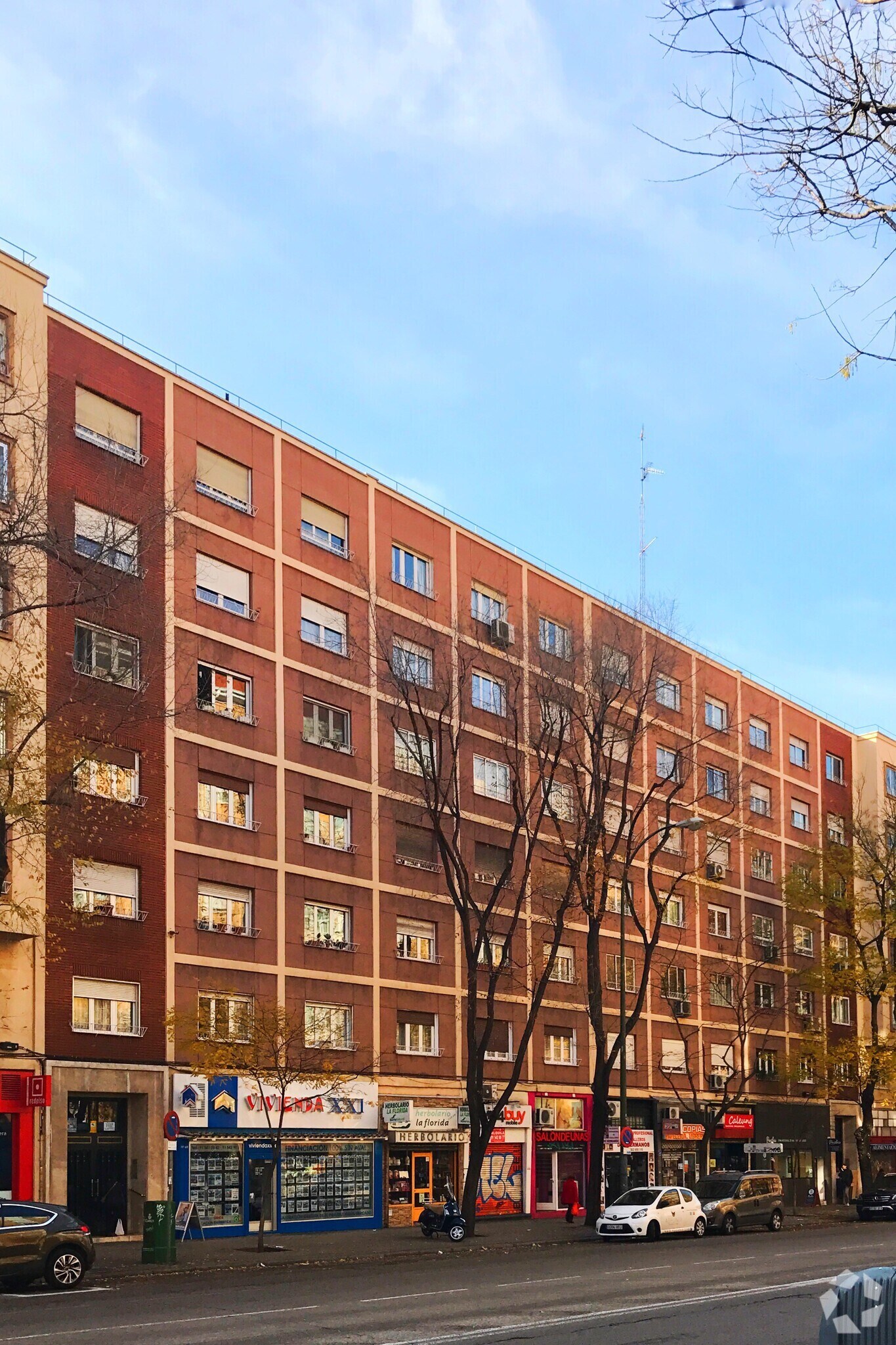 Paseo de la Florida, 49, Madrid, Madrid for lease Primary Photo- Image 1 of 3