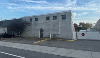 578 Oak St, Copiague NY - Warehouse