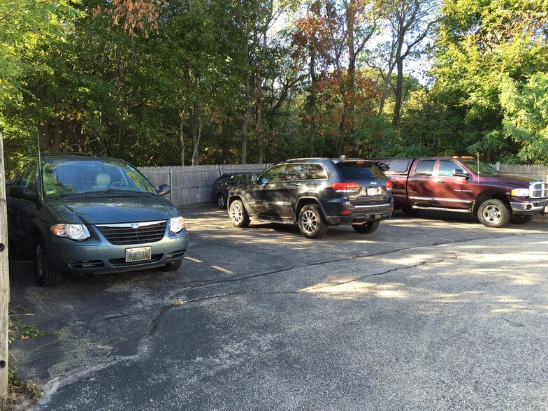 473 Washington St, Attleboro, MA for sale - Building Photo - Image 2 of 5