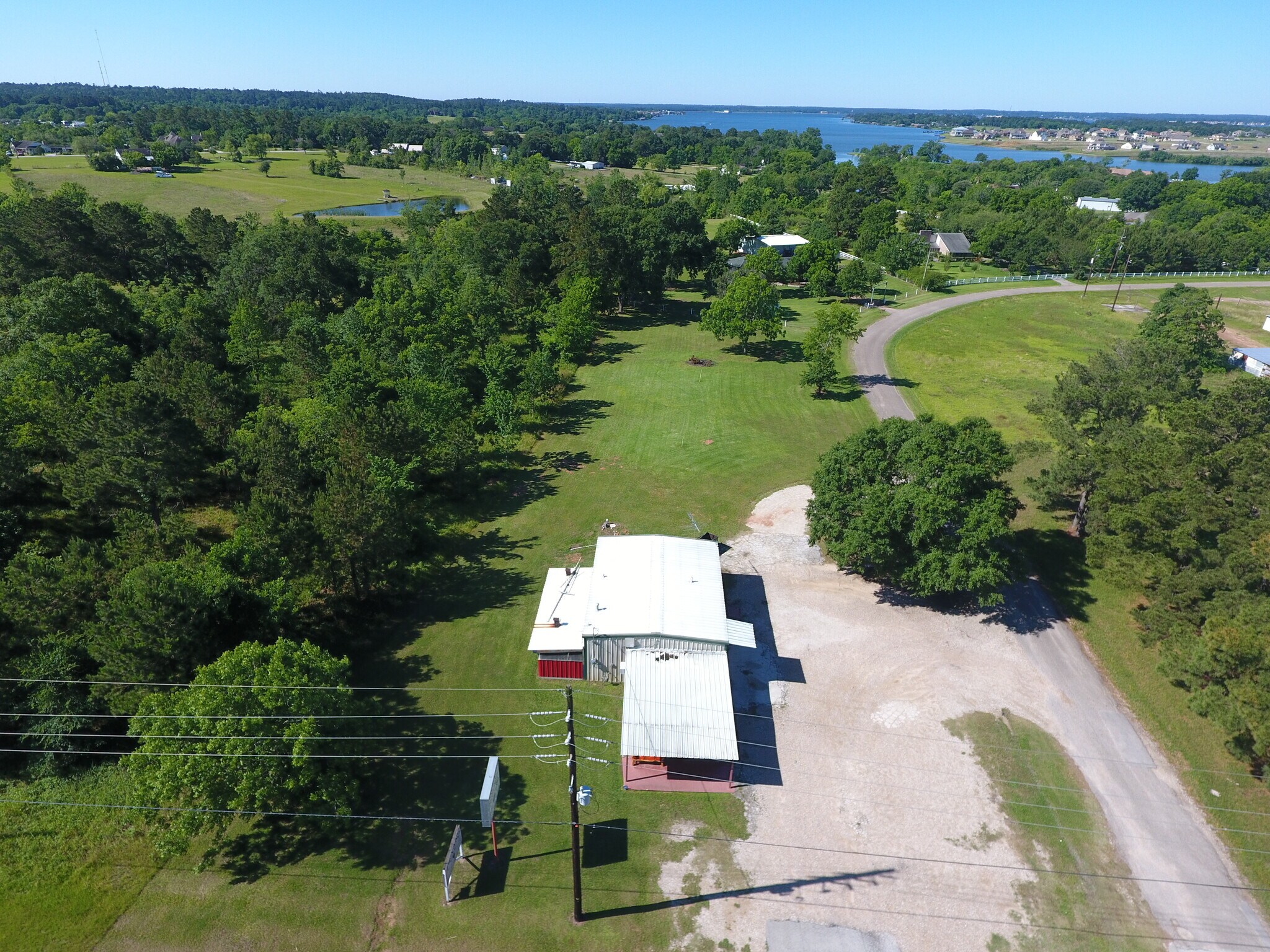 12097 Fm 830 Rd, Willis, TX for sale Building Photo- Image 1 of 1