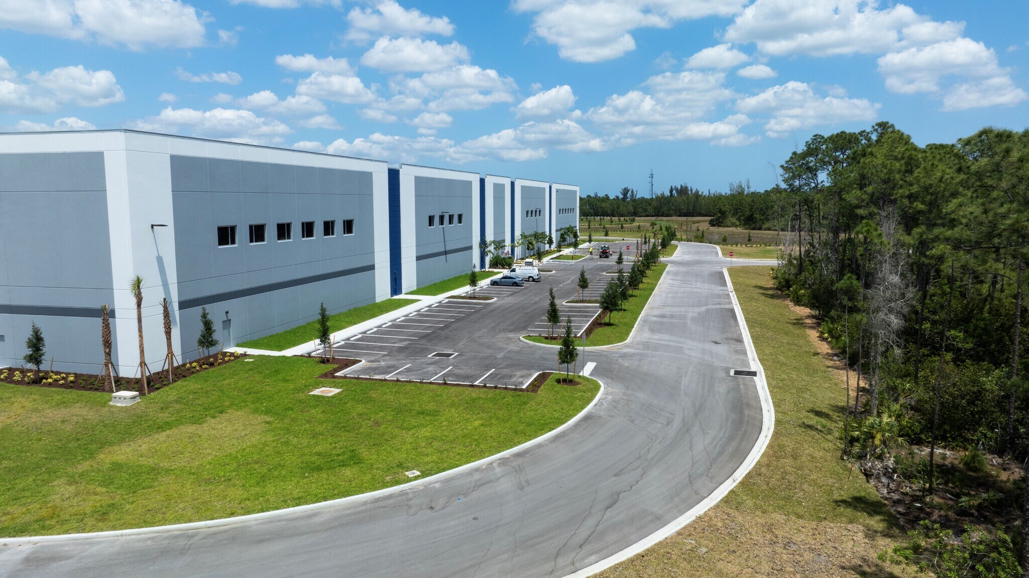 15500 Venture Way, Jupiter, FL 33478 Beeline Logistics Center