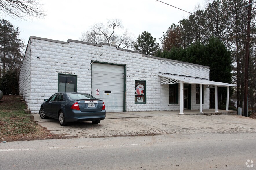 5262 Bouldercrest Rd, Ellenwood, GA 30294