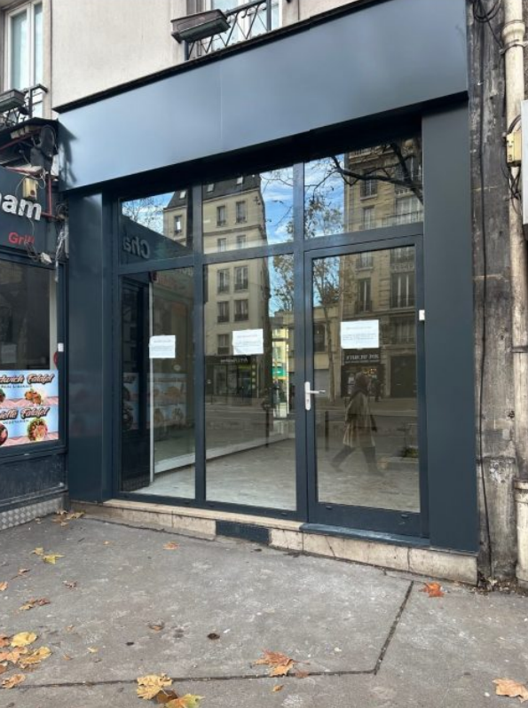 Retail in Paris for lease Building Photo- Image 1 of 2