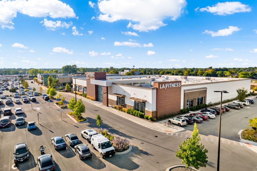 100 W 63rd St, Westmont, IL for sale - Building Photo - Image 1 of 4