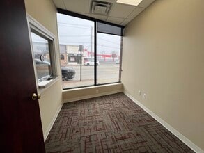 4230-4236 Merrick Rd, Massapequa, NY for lease Lobby- Image 2 of 18