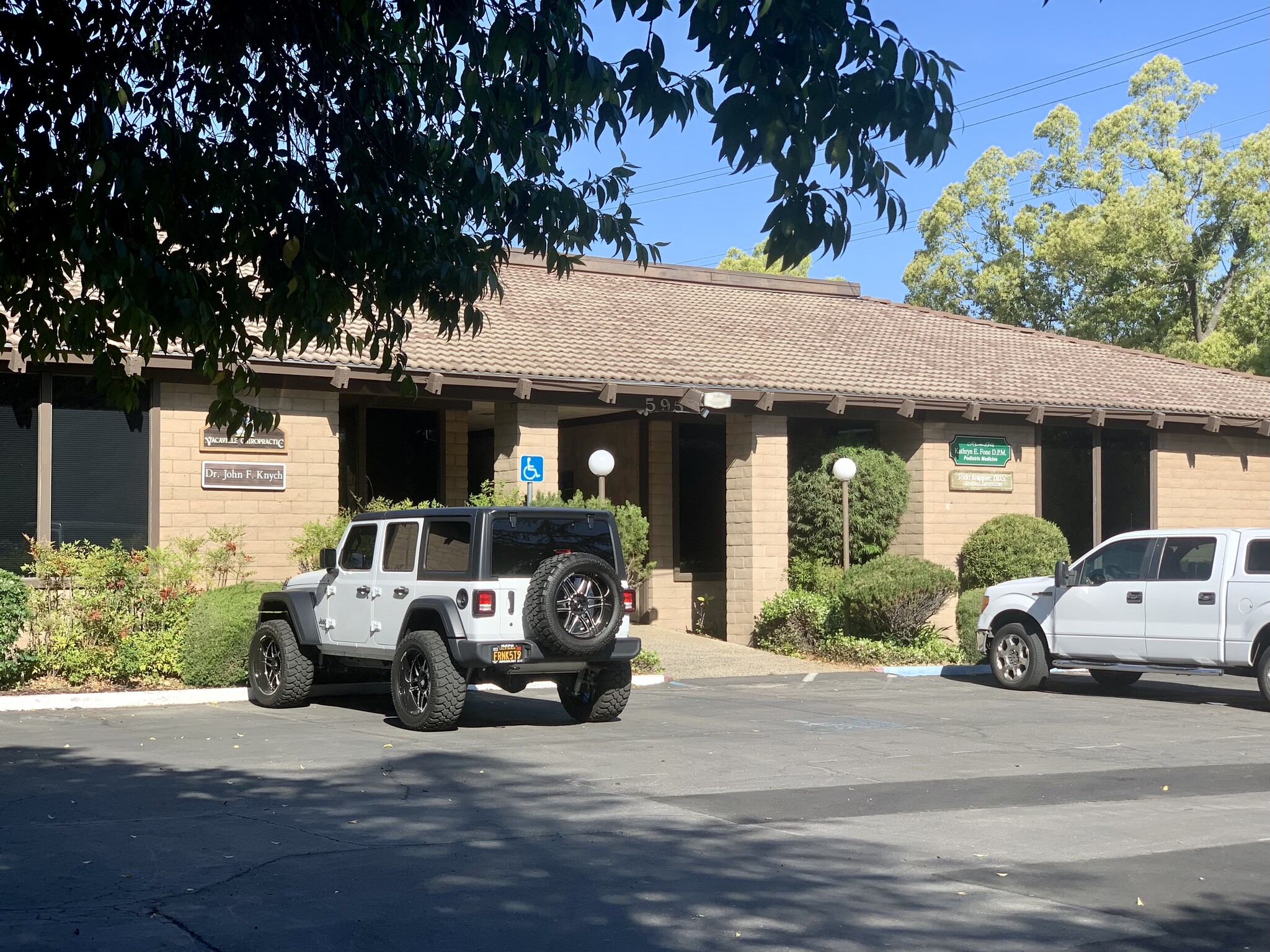 301 Alamo Dr, Vacaville, CA for lease Building Photo- Image 1 of 1