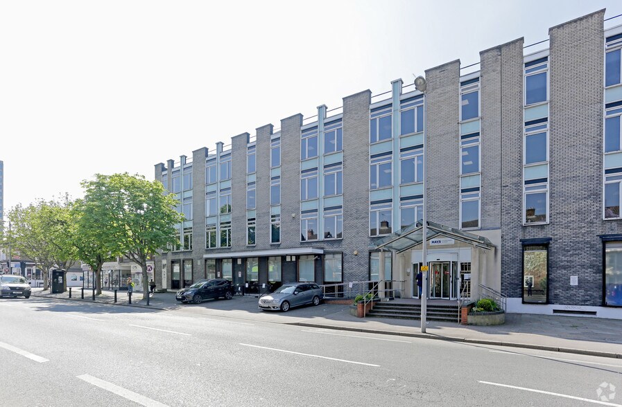 4044 Coombe Rd, New Malden, KT3 4QF Cannons House