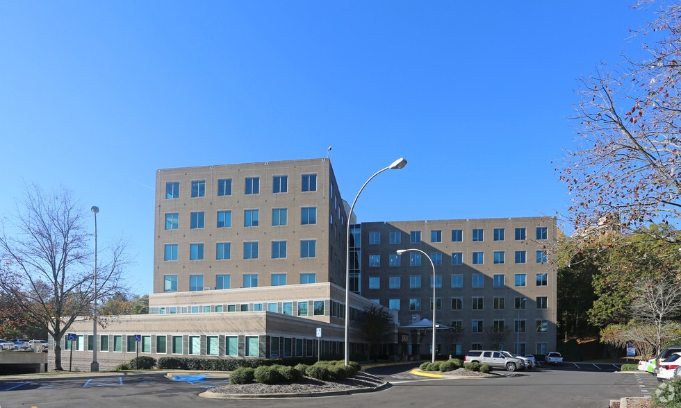 880 Montclair Rd, Birmingham, AL for lease - Building Photo - Image 1 of 10