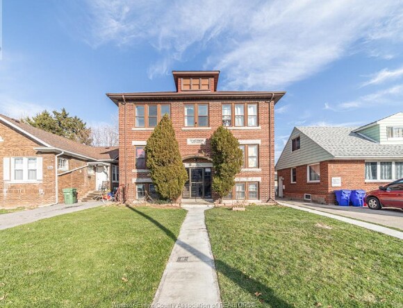 368 Partington Av, Windsor, ON for sale Primary Photo- Image 1 of 1