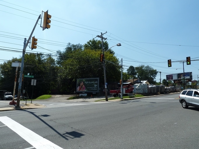 505-532 E Baltimore Ave, Clifton Heights, PA for lease - Primary Photo - Image 1 of 7