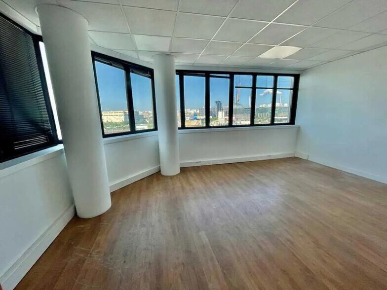 Office in Charenton-le-Pont for lease - Interior Photo - Image 3 of 5