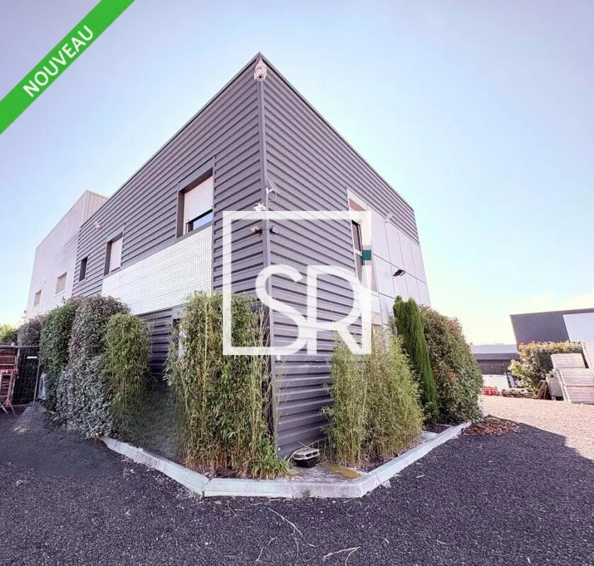 Industrial in Riom for sale Building Photo- Image 1 of 13